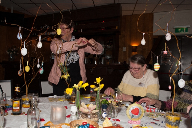 20150322 frans versteden fotografie - tilburginbeeld FRVE0771.jpg - eet met je hart lunch en creatieve workshop paastakken maken